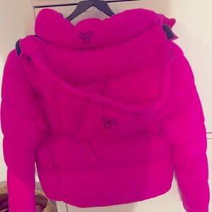 COPY - Aritzia Superpuff  Shorty